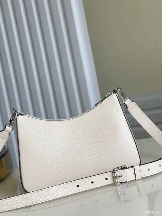 LOUIS VUITTON MARELLE 0704